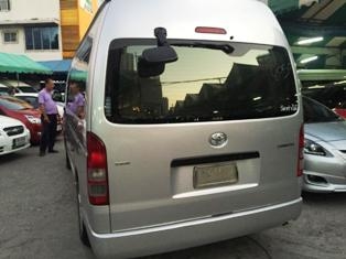 รถตู้ TOYOTA COMMUTER หลังคาสุง 2.5 cc ปี 2010 ดีเซลล์ สวยจัด เบาะหนัง สี่แถว ราคา 729,000 บาท โทร 0922726669 ตันหยงค่ะ