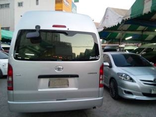 รถตู้ TOYOTA COMMUTER หลังคาสุง 2.5 cc ปี 2010 ดีเซลล์ สวยจัด เบาะหนัง สี่แถว ราคา 729,000 บาท โทร 0922726669 ตันหยงค่ะ