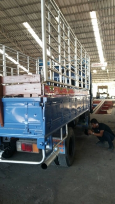 ขายรถ 6 ล้อ กระบะคาร์โก้ คอกรั้วสูง ISUZU NPR 115 รถสวยมาก ราคา.390000 สนใจโทรจองด่วน