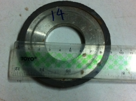 หินเจียร์เพชรแบบรูปถ้วยและแบบแบนเหมือนจาน ใช้เจียร์แต่งคาร์ไบร์ต่างๆ