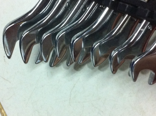 ชุดประแจรวม Maxtool ชุด 8 ชิ้น (ประแจแหวนและปากตายตายละข้างกัน) ชุดประแจรวม Maxtool ชุด 8 ชิ้น (ประแจแหวนและปากตายตายละข้างกัน)