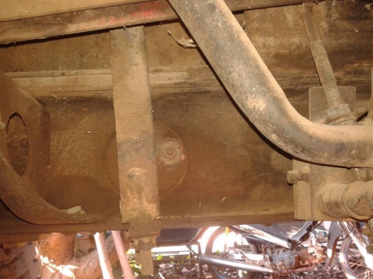 ขาย 6 ล้อหัวยาวดั้ม ไม่มีเล่มทะเบียน คัสซีสวยตลอดเส้น เครื่องเดิม TX DA120 เฟืองท้ายใหญ่ มีสโลว์กลาง ราคาต่อรองได้ครับ