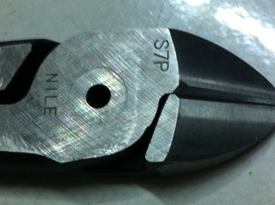 คีมตัดแบบเสียบกับชุดลมช่วยตัด สามารถทำก้านต่อช่วยผ่อนแรงการตัดได้เยอะ คีมตัดแบบเสียบกับชุดลมช่วยตัด สามารถทำก้านต่อช่วยผ่อนแรงการตัดได้เยอะ