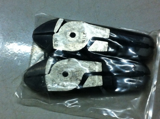 คีมตัดแบบเสียบกับชุดลมช่วยตัด สามารถทำก้านต่อช่วยผ่อนแรงการตัดได้เยอะ คีมตัดแบบเสียบกับชุดลมช่วยตัด สามารถทำก้านต่อช่วยผ่อนแรงการตัดได้เยอะ