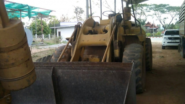 ขายด่วนรถตักเอวอ่อนล้อยางCAT950สภาพพร้อมใช้งานราคาถูก