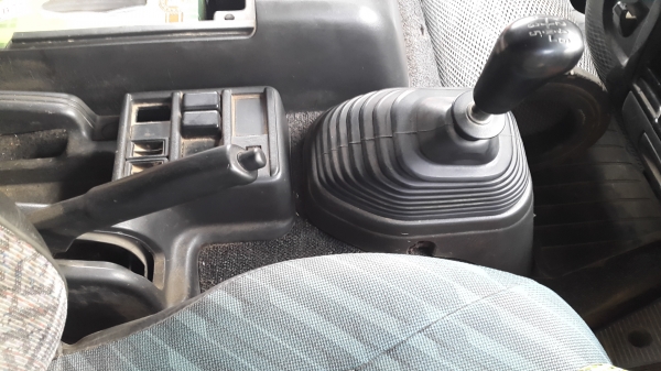 ขาย ISUZU DECA 210 HP 6HH1  เอกสารเล่มทะเบียนครบพร้อมโอน ราคาต่อรองได้ครับ