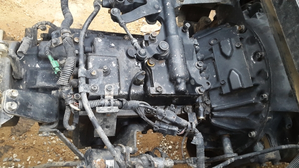 ขาย ISUZU DECA 210 HP 6HH1  เอกสารเล่มทะเบียนครบพร้อมโอน ราคาต่อรองได้ครับ