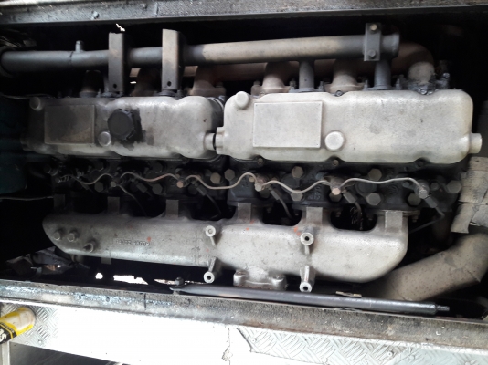 รถบัส แชสซีใหญ่ ISUZU 200 ใส่หัวเดก้า ได้เลยครับ