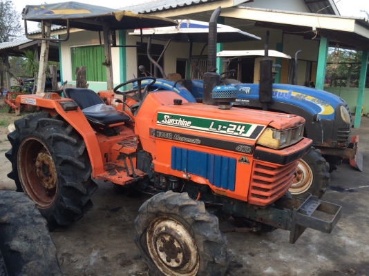 ขายครับ KUBOTA L1-24 เครื่องดี เกียร์ดี สภาพพร้อมใช้งานสุดๆ กับราคาเบาๆครับ