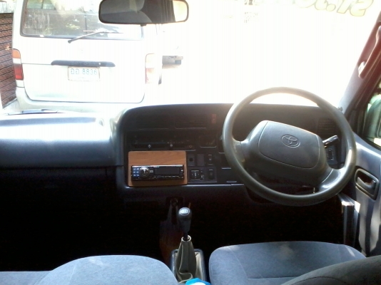 ขายด่วนรถตู้คอสต้อมปี 2000เครื่องดีเซล 2500 แอร์เย็น เพาเวอร์ สีดี