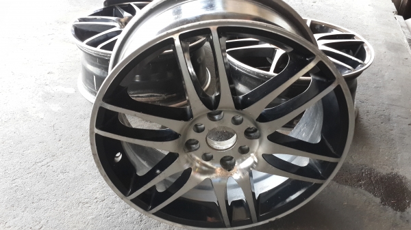 ขอบ 17 4รู100/114 แม็กเปล่าไม่มียาง ขอบ 17 4รู100/114 แม็กเปล่าไม่มียาง