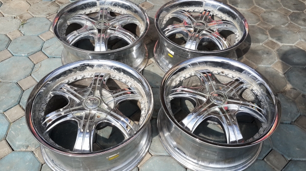 ขอบ 18 6รู โครเมี่ยม ไม่คดไม่ดุ้ง ขายตามสภาพ