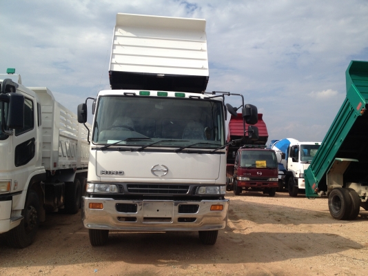 ขายค่ะ HINOPROFIA คันนี้ K13C 360 แรงม้าระบบน้ำมันคะ ดั้มพ์ 6 เมตร ใหม่ทั้งคันพร้อมรับประกัน เครื่อง เกียร์ เฟืองท้าย ระบบไฟ ระบบช่วงล่างพร้อมทะเบียน สนใจโทรมาค่ะ ราคากันเอง