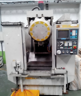 ขาย CNC M/C CENTER FANUC OMC รุ่น 12 TOOLS bt30 สภาพดี แน่นฟิตดี ใช้งานดีปกติ แถมชุดหัว ARBOR ของใหม่ ๆ 24 Tools พร้อมโต๊ะเก็บหัว ตัวล็อคทูล และ ประแจขันหัว เอาไปใช้งานอย่างเดียว ไม่แพงครับ