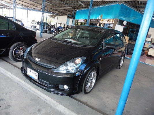 TOYOTA - WISH - 2.0  Limited AT ปี2004 สีดำ เกียร์อัตโนมัติ เครื่องเบนซิน 2000cc