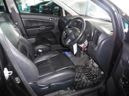 TOYOTA - WISH - 2.0  Limited AT ปี2004 สีดำ เกียร์อัตโนมัติ เครื่องเบนซิน 2000cc