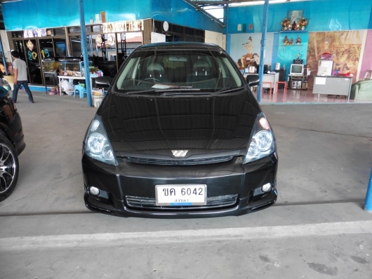 TOYOTA - WISH - 2.0  Limited AT ปี2004 สีดำ เกียร์อัตโนมัติ เครื่องเบนซิน 2000cc