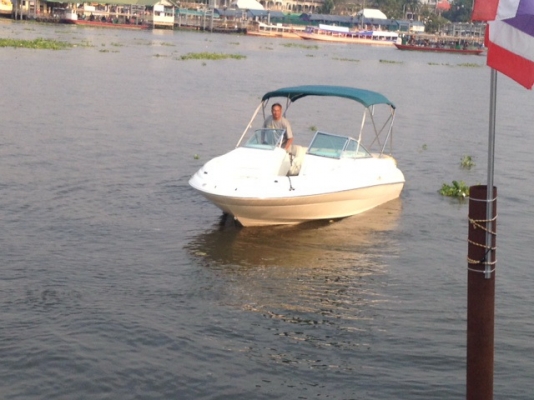 1998 Sea Ray 210 Sundeck