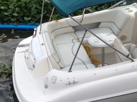 1998 Sea Ray 210 Sundeck