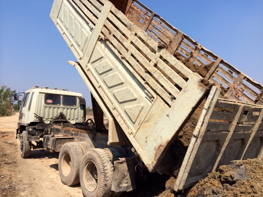 ขายด่วน รถสิบล้อสองเพลาดั้มพ์  HINO  FM 3H  195 พร้อมใช้งาน