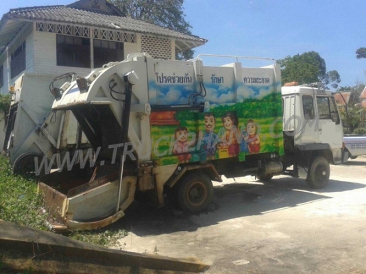 รถบรรทุกขยะอัดท้าย 6 ล้อ ยี่ห้อ MITSUBISHI FUSO ปีจดทะเบียน 2539