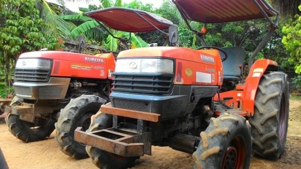ขายรถไถ KUBOTA   L4508 ตัวเปล่า ขายคู่2 คัน 300,000