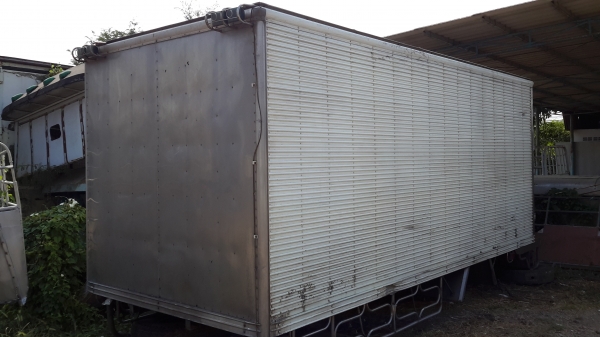 * ขาย *  ตู้เปียก-สแตนเลส  * ยาว 5.50 ม.*   สวยๆ  สภาพพร้อมใช้งาน   *   ใส่ได้หลายรุ่น  *  พร้อมติดตั้ง  *