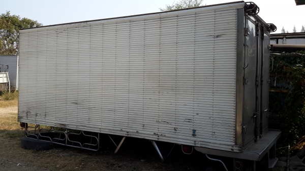 * ขาย *  ตู้เปียก-สแตนเลส  * ยาว 5.50 ม.*   สวยๆ  สภาพพร้อมใช้งาน   *   ใส่ได้หลายรุ่น  *  พร้อมติดตั้ง  *