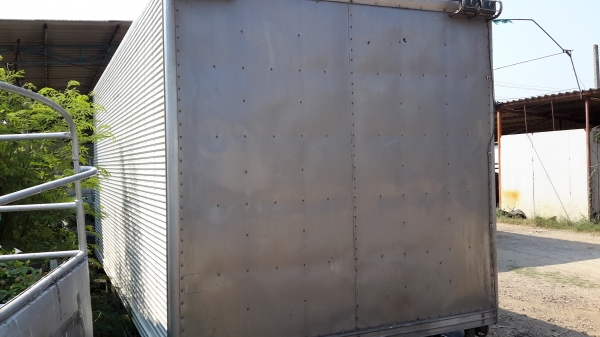 * ขาย *  ตู้เปียก-สแตนเลส  * ยาว 5.50 ม.*   สวยๆ  สภาพพร้อมใช้งาน   *   ใส่ได้หลายรุ่น  *  พร้อมติดตั้ง  *