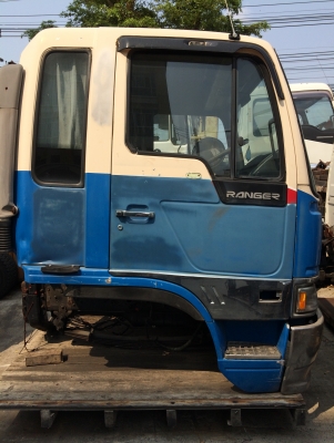 ขายหัวเก๋ง ฮีโน่ 6 ล้อ ไฮเทค ปีกนก ของนอก