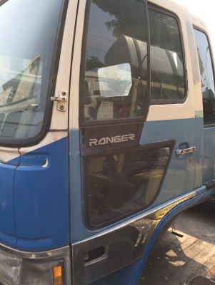 ขายหัวเก๋ง ฮีโน่ 6 ล้อ ไฮเทค ปีกนก ของนอก