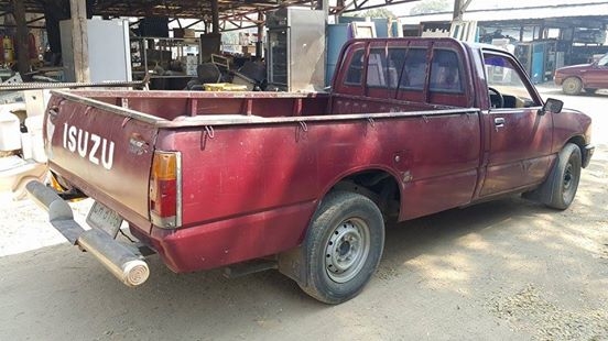 รถกระบะ ISUZU พร้อมใช้งาน