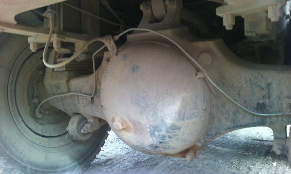 รถฮีโน่ 10 ล้อดั้ม FM227 - 220 แรงม้า. ปี 33  ( มีขาย 2 คัน. )  สนใจติดต่อ 081 - 6079515