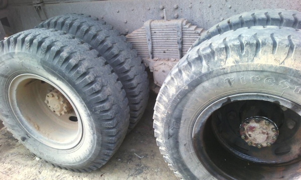 รถฮีโน่ 10 ล้อดั้ม FM227 - 220 แรงม้า. ปี 33  ( มีขาย 2 คัน. )  สนใจติดต่อ 081 - 6079515