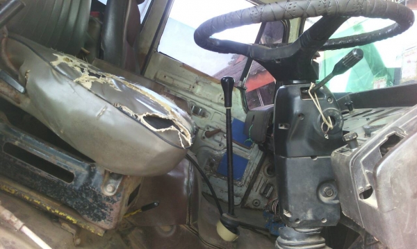 รถฮีโน่ 10 ล้อดั้ม FM227 - 220 แรงม้า. ปี 33  ( มีขาย 2 คัน. )  สนใจติดต่อ 081 - 6079515