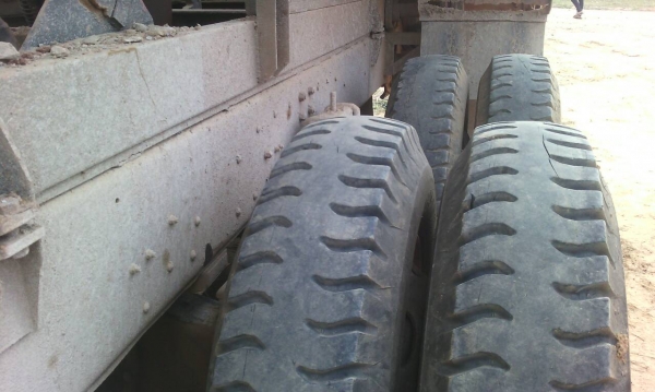 รถฮีโน่ 10 ล้อดั้ม FM227 - 220 แรงม้า. ปี 33  ( มีขาย 2 คัน. )  สนใจติดต่อ 081 - 6079515