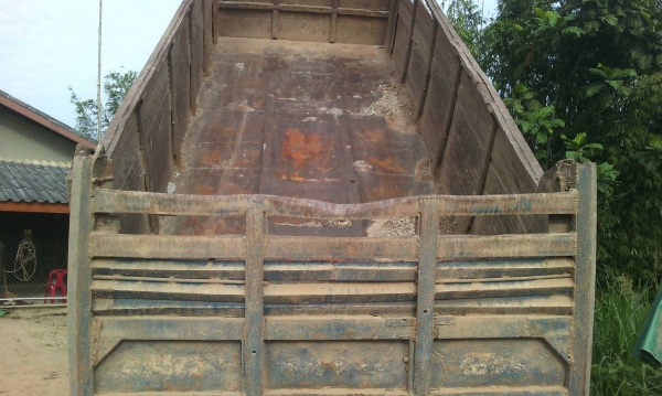 รถฮีโน่ 10 ล้อดั้ม FM227 - 220 แรงม้า. ปี 33  ( มีขาย 2 คัน. )  สนใจติดต่อ 081 - 6079515