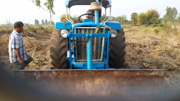 ขายรถไถฟอร์ด 77 T5 ไอดีกลม เครื่อง 6600 รถใช้งานประจำครับ สภาพดี พร้อมใช้งาน ไม่มีเล่ม เอกสารสัญญาซื้อขายครับ ขายรถไถฟอร์ด 77 T5 ไอดีกลม เครื่อง 6600 รถใช้งานประจำครับ สภาพดี พร้อมใช้งาน ไม่มีเล่ม เอกสารสัญญาซื้อขายครับ