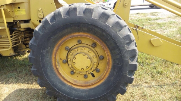 ขายรถตัก CAT 910 รถซื้อมาเก่านอก ใช้งานในไทย 1 ปี ขายรถตัก CAT 910 รถซื้อมาเก่านอก ใช้งานในไทย 1 ปี