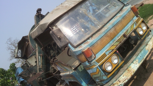 ขายรถนวดข้าวแปดฟุตไทยเส็ง2531ข้าวถั่วรถหกล้อเครื่องฮิโน่หกสูบeh300