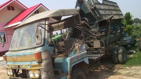 ขายรถนวดข้าวแปดฟุตไทยเส็ง2531ข้าวถั่วรถหกล้อเครื่องฮิโน่หกสูบeh300 ขายรถนวดข้าวแปดฟุตไทยเส็ง2531ข้าวถั่วรถหกล้อเครื่องฮิโน่หกสูบeh300