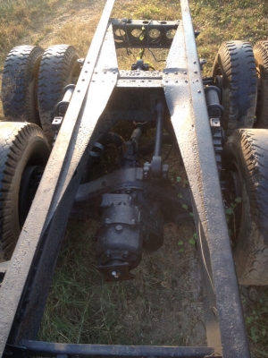 ช่วงล่าง2เพลาของนิสสัน ขายแล้วคะ