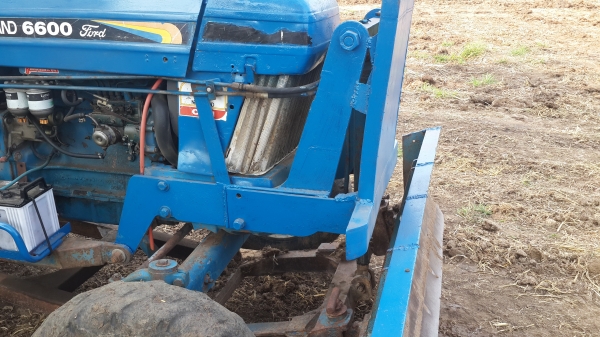 ขายรถไถ Ford 77 ท้าย 6600 สภาพดี มีเล่มทะเบียน ขายรถไถ Ford 77 ท้าย 6600 สภาพดี มีเล่มทะเบียน