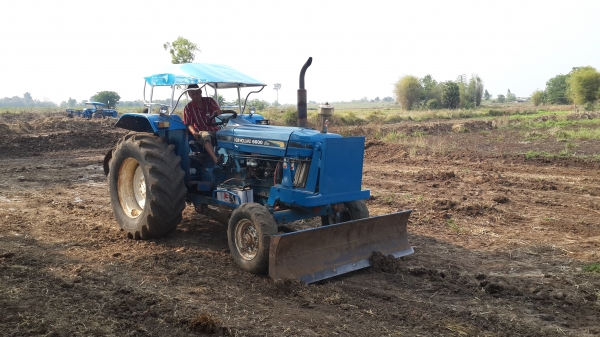 ขายรถไถ Ford 77 ท้าย 6600 สภาพดี มีเล่มทะเบียน ขายรถไถ Ford 77 ท้าย 6600 สภาพดี มีเล่มทะเบียน