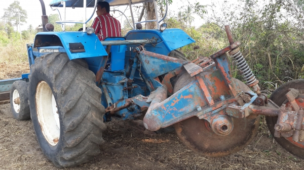 ขายรถไถ Ford 77 ท้าย 6600 สภาพดี มีเล่มทะเบียน ขายรถไถ Ford 77 ท้าย 6600 สภาพดี มีเล่มทะเบียน