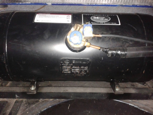 ถังแก๊สLPG ถังมัติวาว มีระบบหัวฉีด อุปกรณ์ครบ รายละเอียดสอบถาม คุณเก่ง 089-2345064**ราคาถูก**