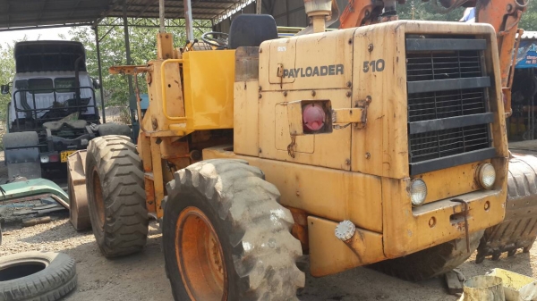 รถตัก KOMATSU  510.     สนใจติดต่อ  081 - 6079515