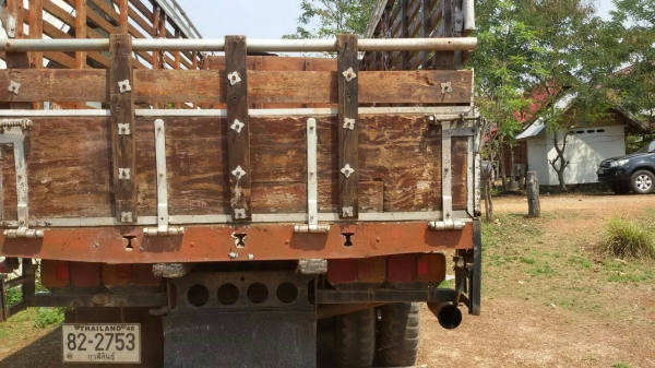รถบรรทุก 10 ล้อใหญ่ MITSUBISHI  1 เพลา คอกไม้ราคา 430,000 บ.