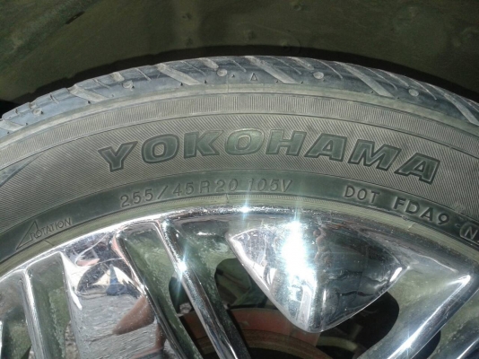 แม๊กขอบ 20 255/45/20 (6 รู) ยางโยโกฮาม่า สภาพสวย ราคาถูก สนใจสอบถาม คุณเก่ง 089-2345064