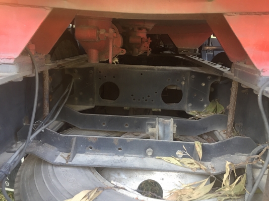 (ขาย...หัว-คัสซี)ขายซากรถน้ำมัน 10 ล้อเพลาเดียว240แรง isuzu.Fvm34 ปี53 เครื่องไม่โดน คัสซีนิดหน่อย....